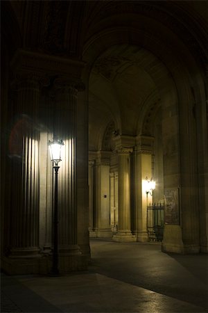 paris street lamps - France, Paris, The Louvre Foto de stock - Sin royalties Premium, Código: 632-03500721