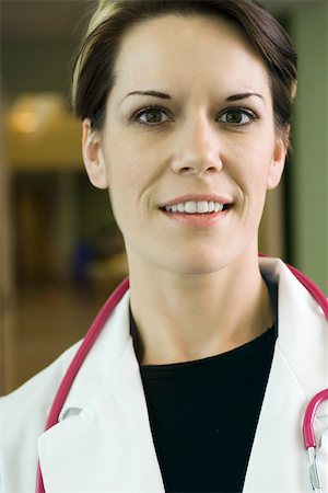 simsearch:632-05401320,k - Female doctor, portrait Stock Photo - Premium Royalty-Free, Code: 632-03516464