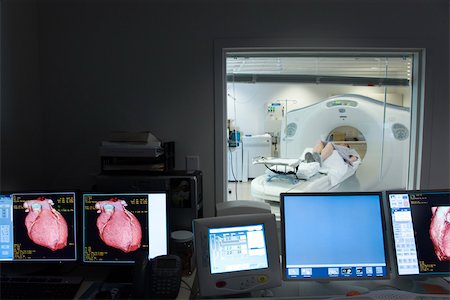 radiology patient - Patient undergoing CAT scan Stock Photo - Premium Royalty-Free, Code: 632-03629888