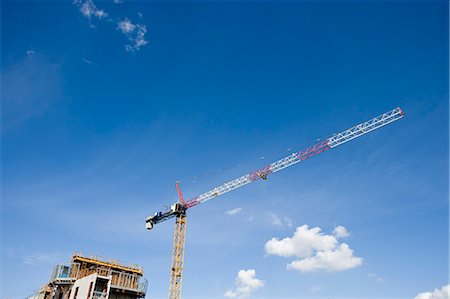 Crane and building under construction Stock Photo - Premium Royalty-Free, Code: 632-03652179