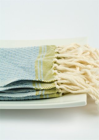 simsearch:696-03395895,k - Towel on tray Stock Photo - Premium Royalty-Free, Code: 633-01274795