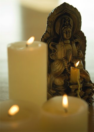 Candles and effigy Stock Photo - Premium Royalty-Free, Code: 633-01572668