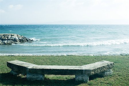 simsearch:633-06322603,k - Bench overlooking coast Stock Photo - Premium Royalty-Free, Code: 633-01573060