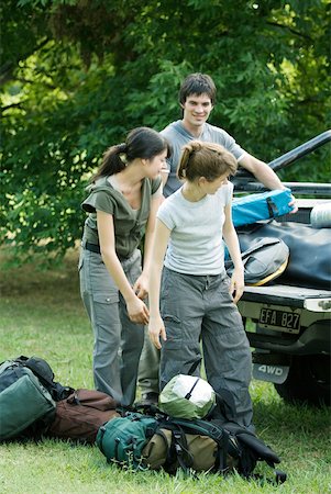 simsearch:633-01715612,k - Hikers unloading equipment from back of vehicle Stock Photo - Premium Royalty-Free, Code: 633-01715623