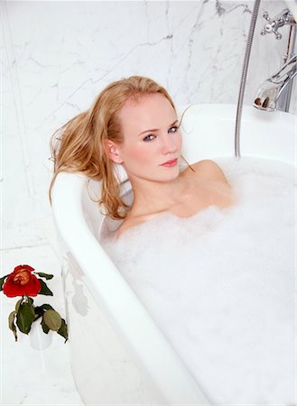 Woman enjoying bubble bath Stock Photo - Premium Royalty-Free, Code: 644-01436784