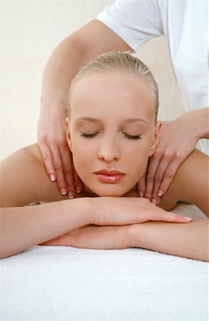 simsearch:693-05552857,k - Woman waiting to have a massage Stock Photo - Premium Royalty-Free, Code: 644-01437105