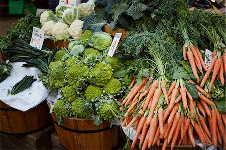 simsearch:614-06169178,k - Fresh produce for sale Stock Photo - Premium Royalty-Free, Code: 649-05820482
