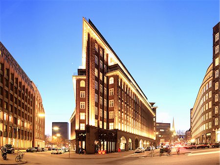 street with building - Lit buildings in Hamburg at night Stock Photo - Premium Royalty-Free, Code: 649-06001286