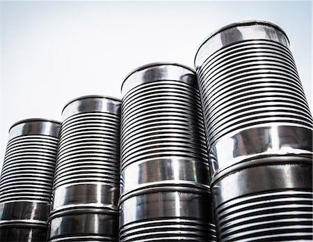 Close up of stacked aluminum cans Stock Photo - Premium Royalty-Free, Code: 649-06040091