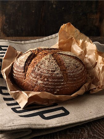 rye bread - Fresh baked bread in paper Stock Photo - Premium Royalty-Free, Code: 649-06040867