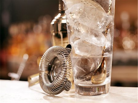 Cocktail making tools on bar Stock Photo - Premium Royalty-Free, Code: 649-06040932