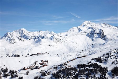 Trees and ski slopes on snowy mountains Stock Photo - Premium Royalty-Free, Code: 649-06164801