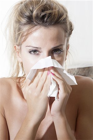 people coughing or sneezing - Nude woman blowing her nose Stock Photo - Premium Royalty-Free, Code: 649-06432479