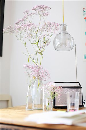 radio - Flowers, radio and water glass on table Stock Photo - Premium Royalty-Free, Code: 649-06432920