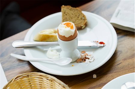 Plate of egg and toast Stock Photo - Premium Royalty-Free, Code: 649-06488883