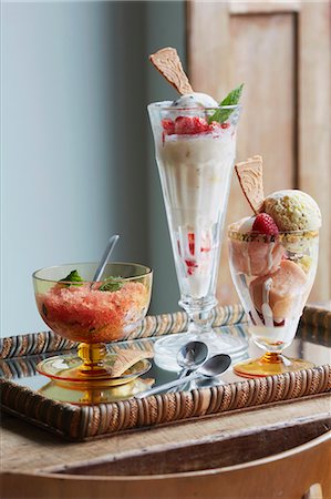 raspberry - Platter of sorbet and ice cream desserts Stock Photo - Premium Royalty-Free, Code: 649-06489006