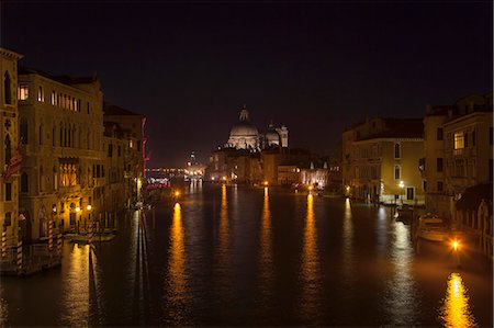 City lights reflected in urban canal Stock Photo - Premium Royalty-Free, Code: 649-06533197