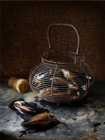 seafood - Mussels in basket Foto de stock - Sin royalties Premium, Código: 649-06812147