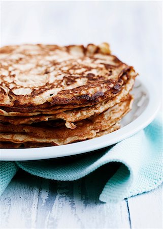 pancake - Pancakes on plate Stock Photo - Premium Royalty-Free, Code: 649-06812896