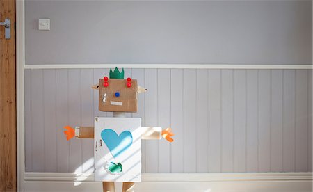 robots - Homemade toy robot Stock Photo - Premium Royalty-Free, Code: 649-06830152