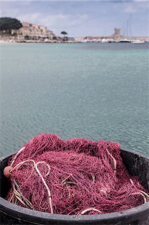 simsearch:649-07063397,k - Fishing nets Marciana, Elba Island, Italy Foto de stock - Sin royalties Premium, Código: 649-07063395