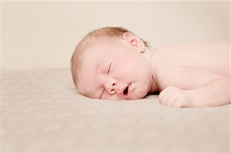 sleeping nude - Baby sleeping Stock Photo - Premium Royalty-Free, Code: 649-07238678