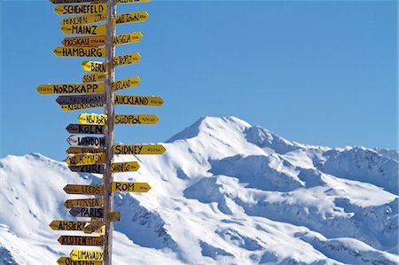 Travellers' sign in Davos, Switzerland Stock Photo - Premium Royalty-Free, Code: 649-07280256