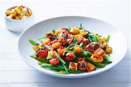 Still life of roast tomato and green bean salad Foto de stock - Sin royalties Premium, Código: 649-07437283