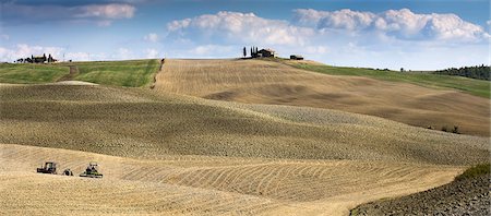 Harvesting in agricultural landscape, Siena, Valle D'Orcia, Tuscany, Italy Stock Photo - Premium Royalty-Free, Code: 649-07760771