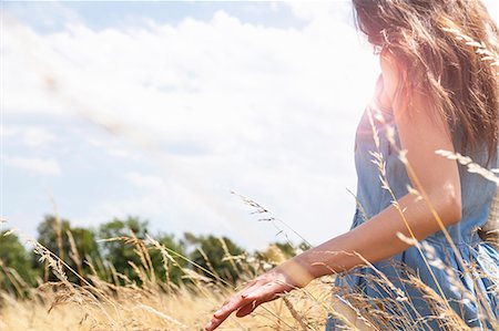 simsearch:649-07280823,k - Young woman enjoying nature, Roznov, Czech Republic Stock Photo - Premium Royalty-Free, Code: 649-07804876