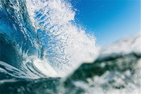 surfer - Barreling wave, close-up Foto de stock - Sin royalties Premium, Código: 649-08119371