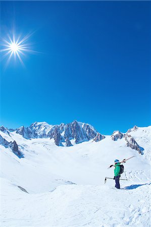 simsearch:614-06625125,k - Mature male skier looking out from Mont Blanc massif, Graian Alps, France Stock Photo - Premium Royalty-Free, Code: 649-08144990