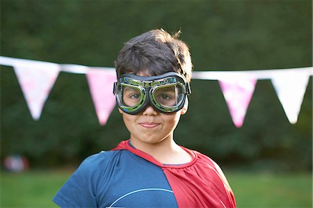 simsearch:649-06845253,k - Portrait of boy wearing goggles and cape, looking at camera Stock Photo - Premium Royalty-Free, Code: 649-08179758