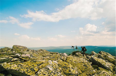 simsearch:614-07240106,k - Male hiker hiking on rocks in rugged landscape, Russia Stock Photo - Premium Royalty-Free, Code: 649-08423192