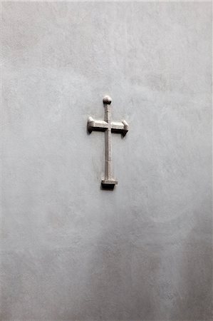 religious cross nobody - Cross on a wall Stock Photo - Premium Royalty-Free, Code: 649-08560595