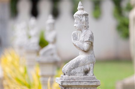 Apsara statues, Royal Palace, Phnom Penh, Cambodia Stock Photo - Premium Royalty-Free, Code: 649-08632801