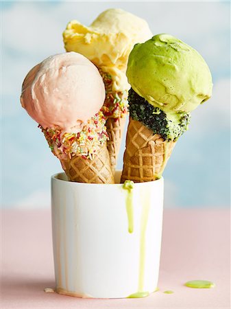 sprinkles - Ice-cream cones in holder Stock Photo - Premium Royalty-Free, Code: 649-08824559