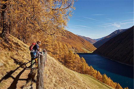 simsearch:649-08900720,k - Family looking at view, Schnalstal, South Tyrol, Italy Stock Photo - Premium Royalty-Free, Code: 649-08840515