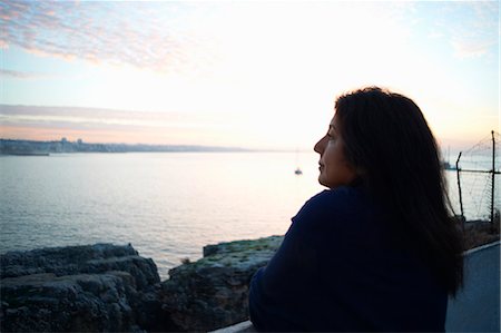 simsearch:649-08924209,k - Mature woman gazing out to sea at dusk, Sintra, Portugal Stock Photo - Premium Royalty-Free, Code: 649-08894759