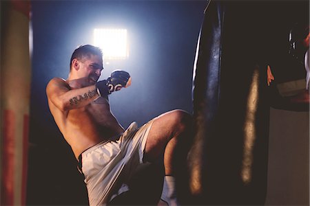 simsearch:649-07238777,k - Boxer training in gym Stock Photo - Premium Royalty-Free, Code: 649-08950188