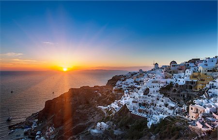 simsearch:649-07063397,k - Traditional cliff house at sunset, Athens, Attiki, Greece, Europe Foto de stock - Sin royalties Premium, Código: 649-08987896