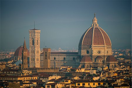 Duomo cathedral overlooking Florence Stock Photo - Premium Royalty-Free, Code: 649-09004087