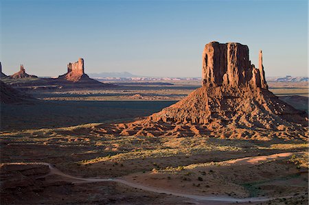 simsearch:614-07486939,k - Landscape of monument Valley Navajo Tribal Park, Utah, USA Stock Photo - Premium Royalty-Free, Code: 649-09004183