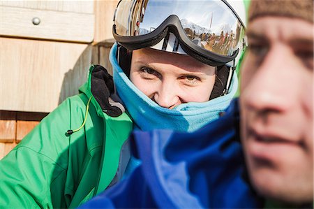simsearch:649-06532763,k - Portrait of young female skier, Warth, Vorarlberg, Austria Photographie de stock - Premium Libres de Droits, Code: 649-09004544