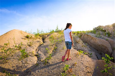 simsearch:649-07239584,k - Teenage girl looking down at quarry Stock Photo - Premium Royalty-Free, Code: 649-09016607