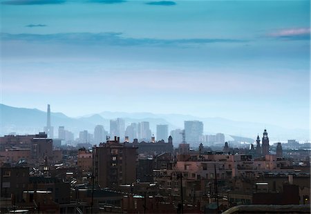 expansive - Elevated cityscape and hazy skyline at dusk, Barcelona, Spain Stock Photo - Premium Royalty-Free, Code: 649-09016923