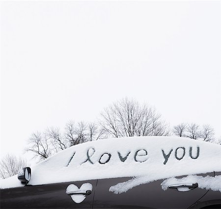 simsearch:649-06717611,k - I love you written in snow on car windows Foto de stock - Sin royalties Premium, Código: 649-09123728