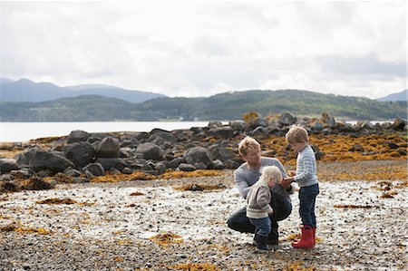 simsearch:649-07437107,k - Man with sons looking at nature by fjord, Aure, More og Romsdal, Norway Stock Photo - Premium Royalty-Free, Code: 649-09138968