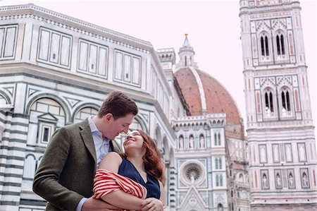 simsearch:649-07520320,k - Young couple hugging, Santa Maria del Fiore, Florence, Toscana, Italy Photographie de stock - Premium Libres de Droits, Code: 649-09159115