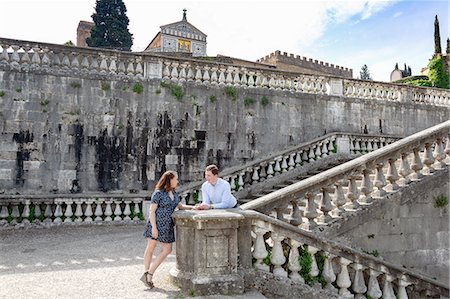 simsearch:649-07560084,k - Young couple relaxing by San Miniato al Monte Church, Florence, Toscana, Italy Stock Photo - Premium Royalty-Free, Code: 649-09159128